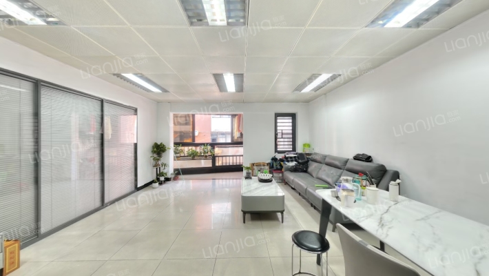 逸华轩二手房实景图