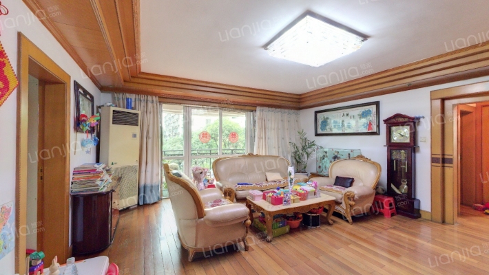 立马新苑二手房实景图