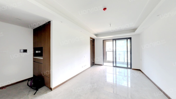 卓越维港二手房实景图