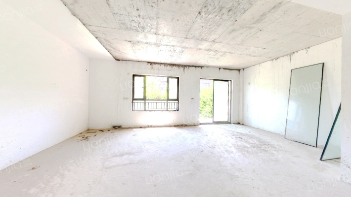 盛和九里香堤二期二手房实景图