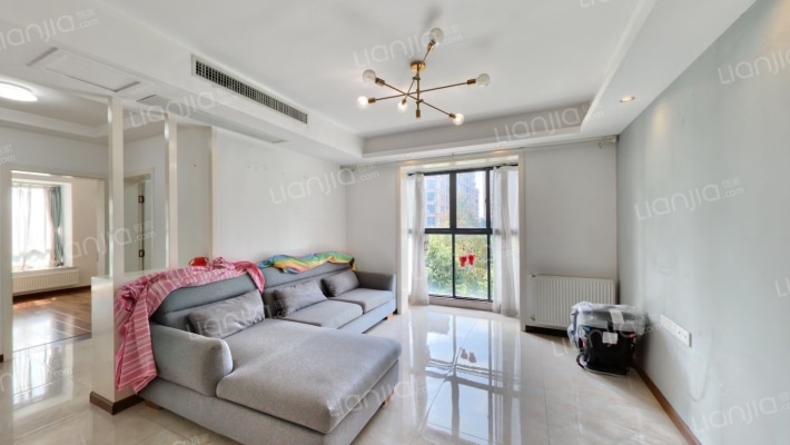 卧龙丽景湾三期二手房实景图