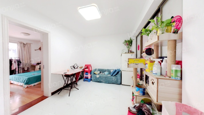 琼河新村二手房实景图