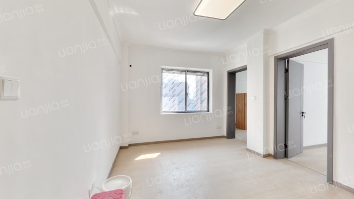 西马新村二手房实景图