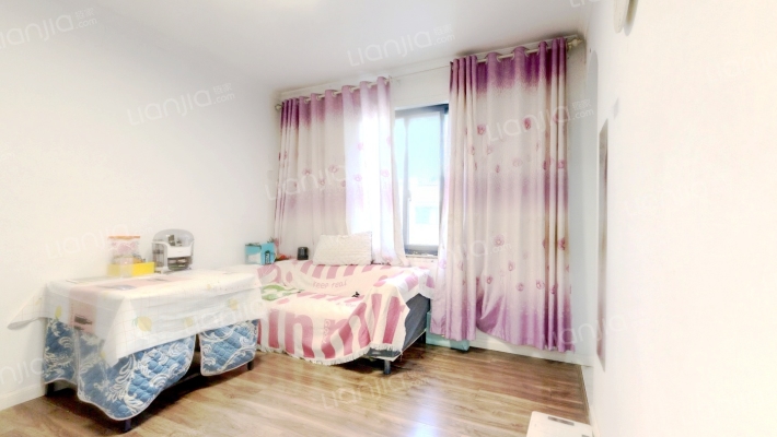 滨江花园东园二手房实景图