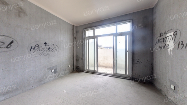 龙河花园二手房实景图