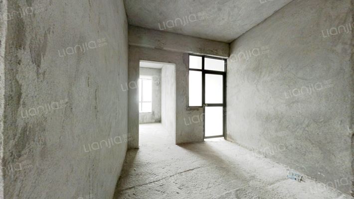 百润基银座二手房实景图