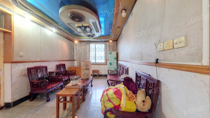 金河新村二手房实景图