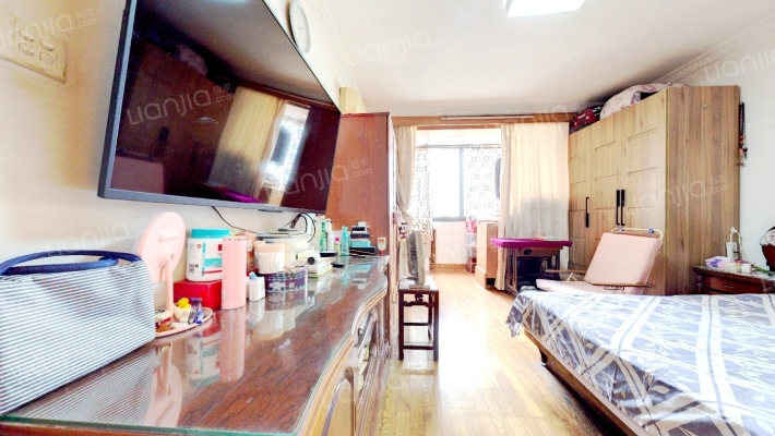 泾华新村二手房实景图