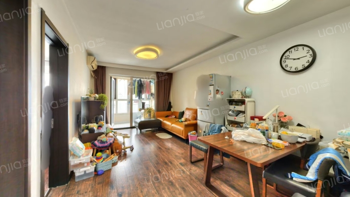 世华泊郡二手房实景图