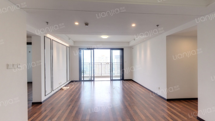 融创融公馆融达苑二手房实景图