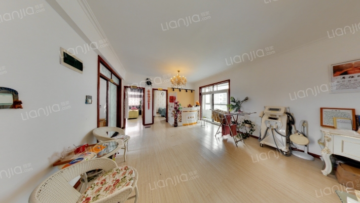 金爵世家二手房实景图