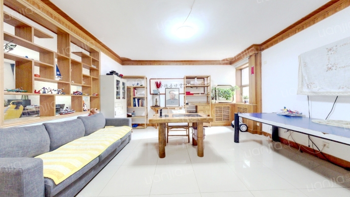 保险公司住宅小区二手房实景图