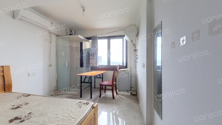 白马湖小区白鹤苑二手房实景图