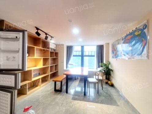 整租·龙湖新壹城 1室1厅 东南