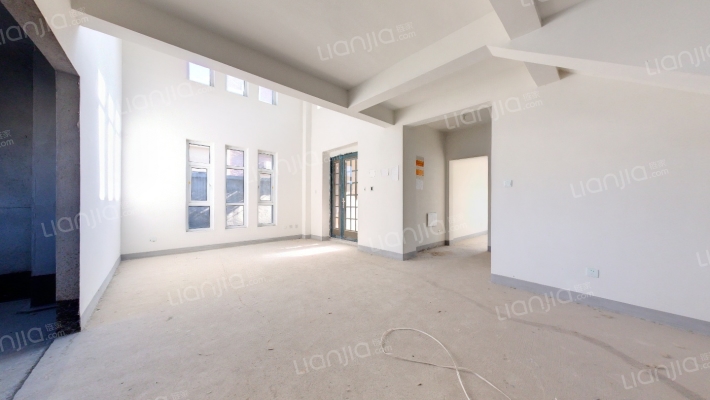 中欧尚郡二手房实景图