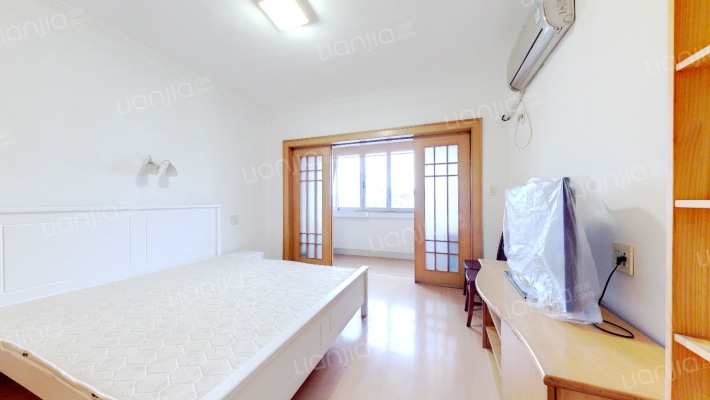 体育场路2-70号二手房实景图