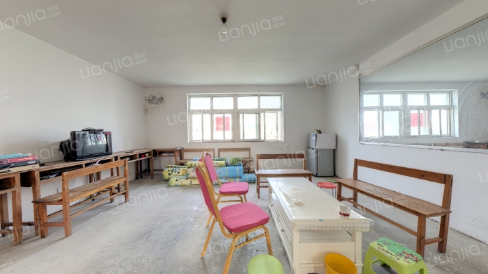 华城路四小区二手房实景图