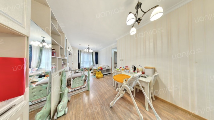 招商依云上城一期二手房实景图