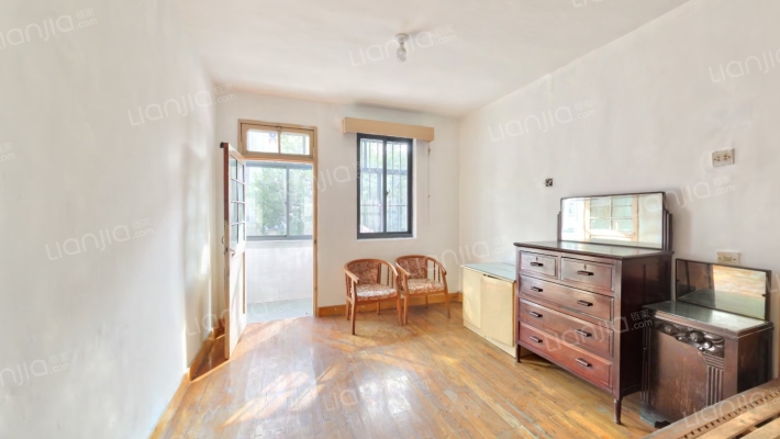 里河一村二手房实景图