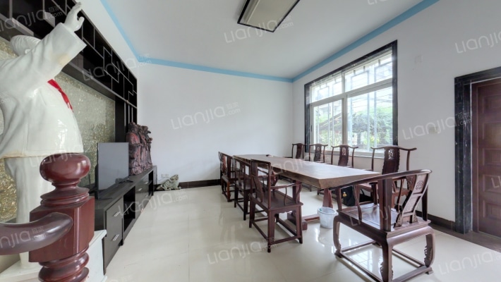 半岛别墅二手房实景图