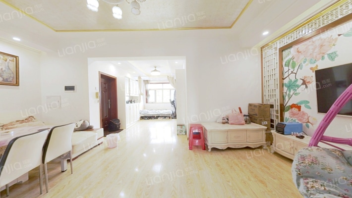 三店何坊新村二手房实景图