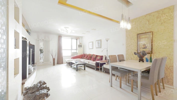 蓝山国际公寓二手房实景图