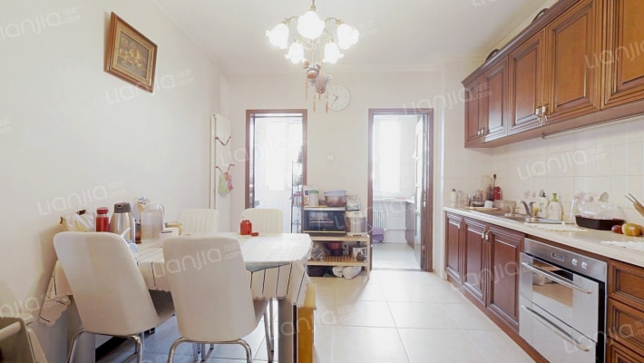 光大西园经典四居三面采光正对小区花园双车位