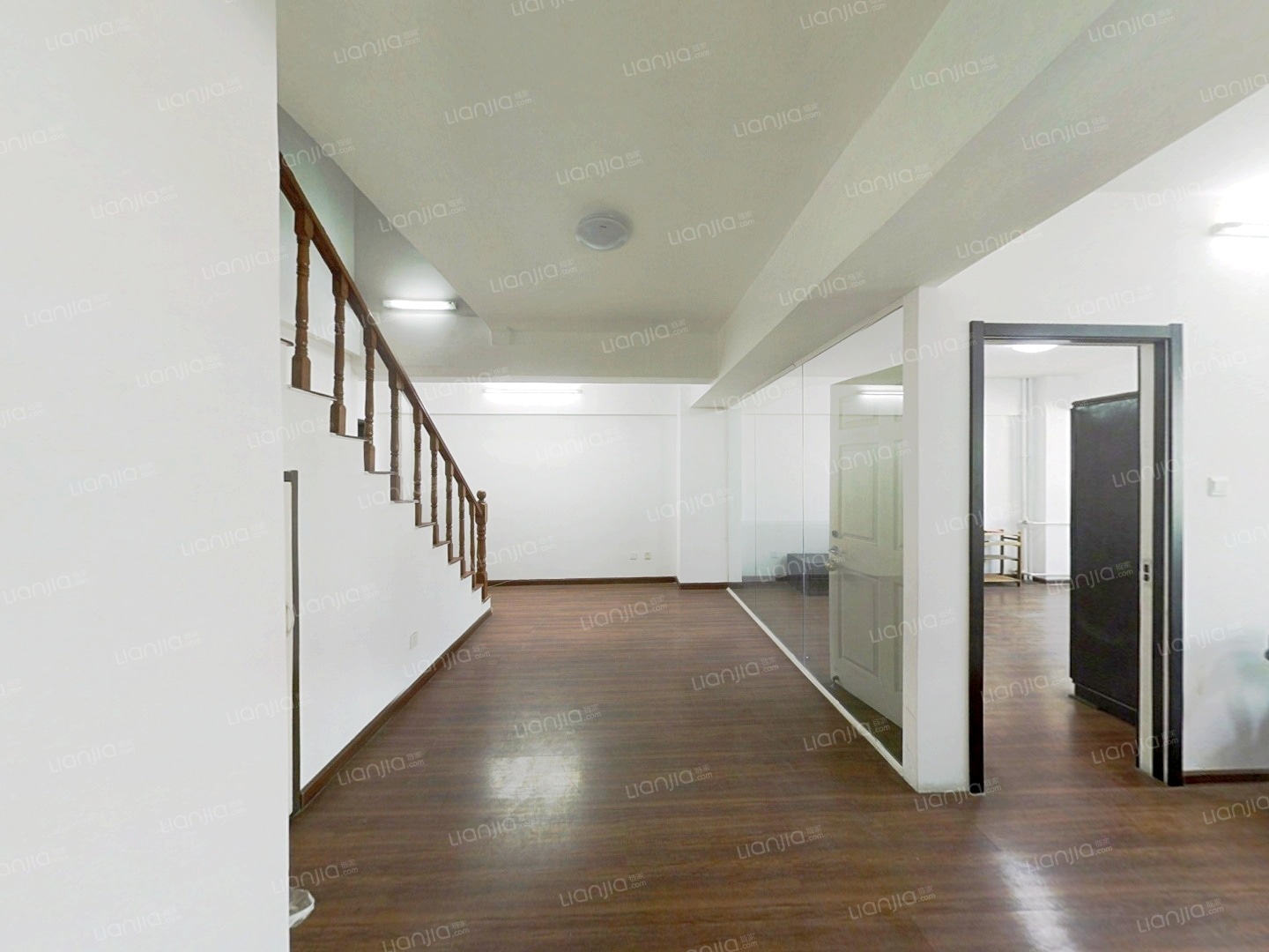 红磡公寓 2室1厅 167.58平米