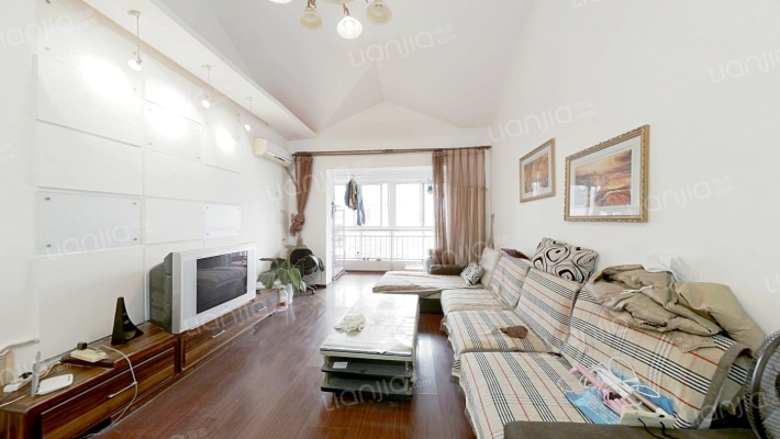 四季馨园二手房实景图