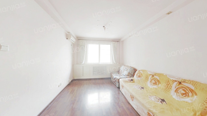 校园里二手房实景图