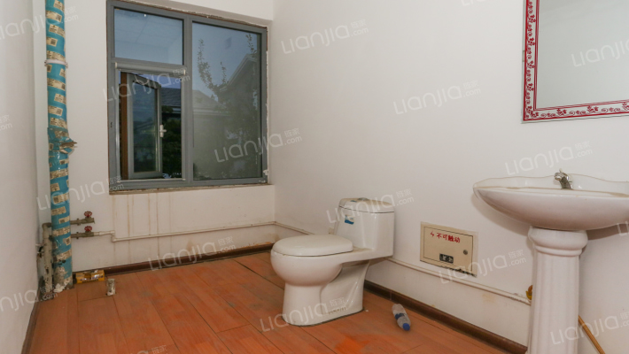 范阳路 竹语堂 独栋别墅 大院子 2层 带独立车位 满五-卫生间B