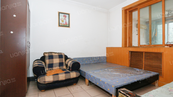 满五年非唯一住房,使用面积80平米,户型已改成