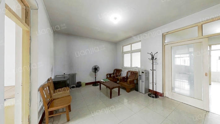 建设大街供水公司宿舍二手房实景图