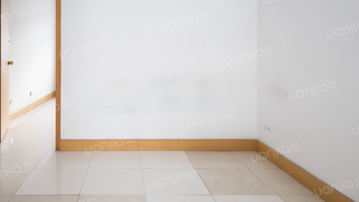 开发区 政法街 槐林新村 南北通透三居 税费低-餐厅