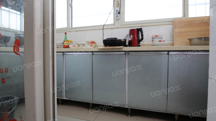 南北通透三居，通风好，采光好，明厨明卫-厨房