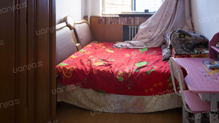 南北通透三居，视野宽阔，采光充足，出行便利-卧室B