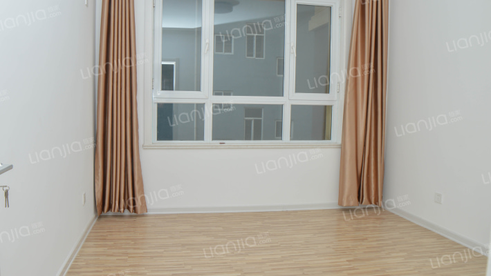 冠云路精装两居，房主靠谱，随时签约-卧室A