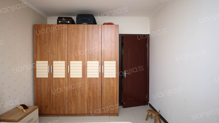 南北通透三居，通风好，采光好，明厨明卫-卧室C