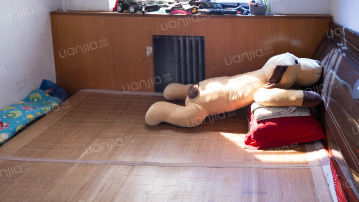 南北通透三居，视野宽阔，采光充足，出行便利-卧室A