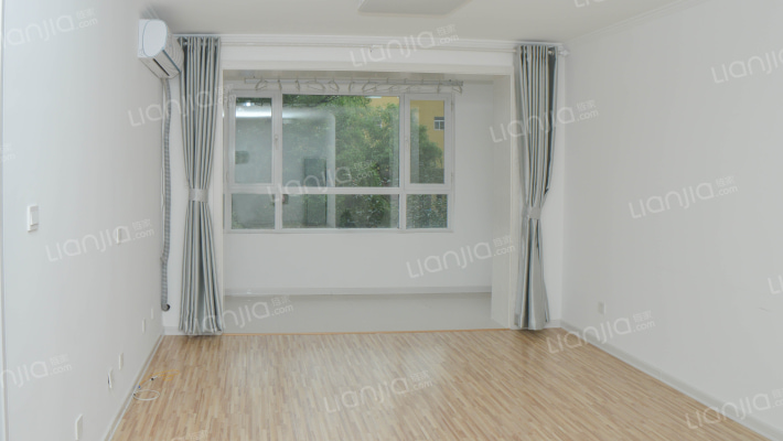 冠云路精装两居，房主靠谱，随时签约-客厅