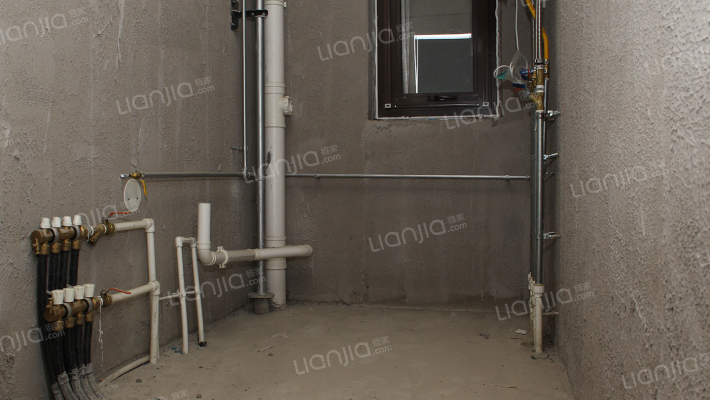 鸿坤理想湾南区 3室1厅 南-厨房