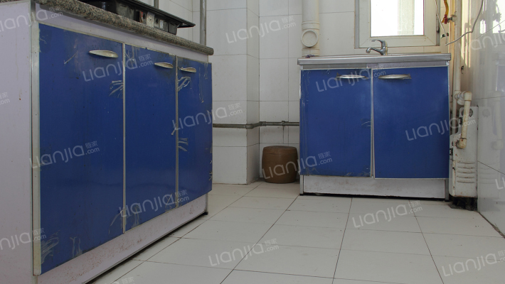 范阳公寓，优质地段两居！价格可议-厨房