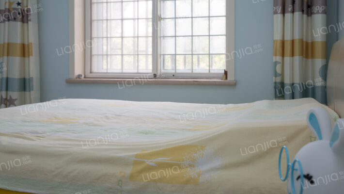 涿州开发区，双拼别墅，带大院子，房本满五，诚意出售-卧室C