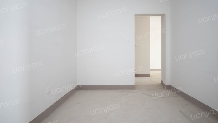 鸿坤南区 全阳三居 毛坯随意装修 好楼层 无遮挡-卧室C