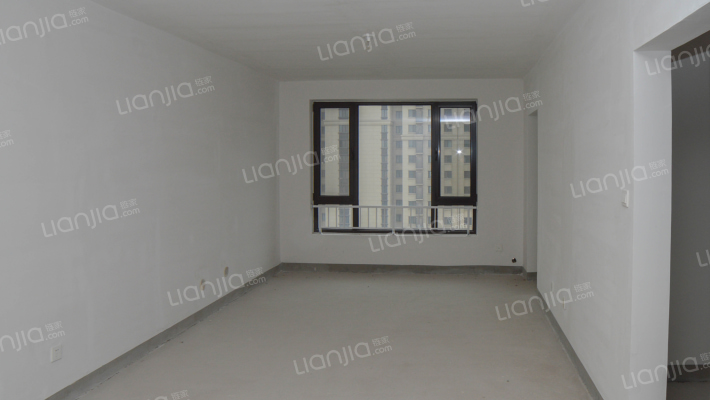 高铁新干线大三居的户型，采光好。-客厅