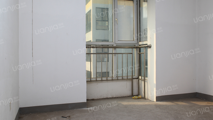 双塔街道 交通便利 华阳路 房本满二-卧室A