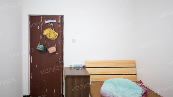 光明小区  大三居   位置好  采光好  通风好-卧室B