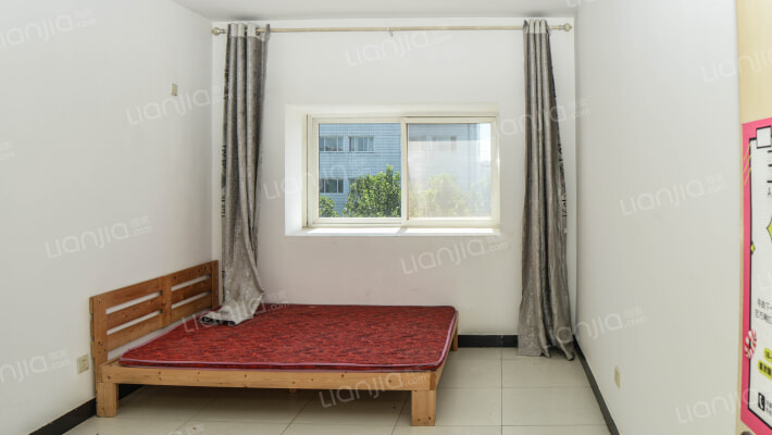 成熟社区， 南北通透*大阳台，房本满五还有地下室-卧室B