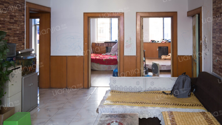 南北通透三居，视野宽阔，采光充足，出行便利-客厅