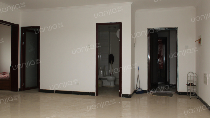 市区优质房源，单价低，小区环境优雅-客厅